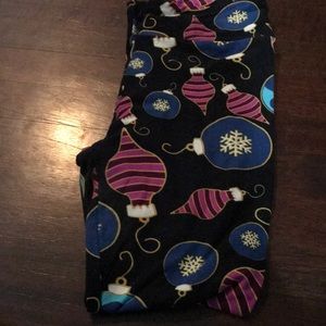 Lularoe Christmas leggings